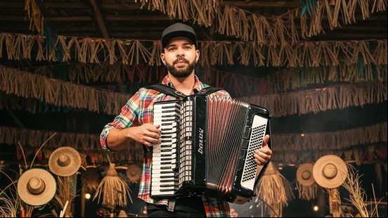 Imagem UNteago: artista alagoano lança 5 álbuns revisitando clássicos do cancioneiro junino
